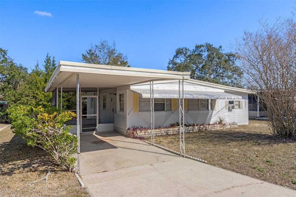 8301 HIGHPOINT BOULEVARD BROOKSVILLE, FL 34613