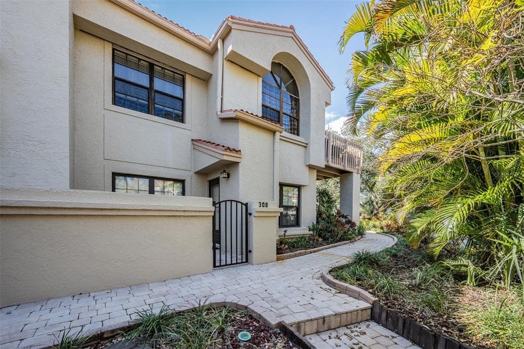 308 LOS PRADOS DRIVE UNIT 308 SAFETY HARBOR, FL 34695