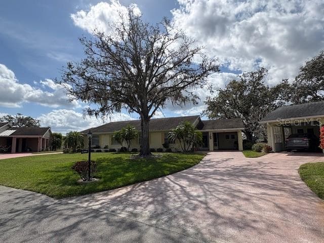 325 GRAYSTON PLACE UNIT 114 SUN CITY CENTER, FL 33573