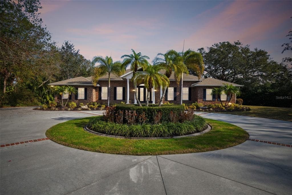 9606 BRADEN RUN BRADENTON, FL 34202