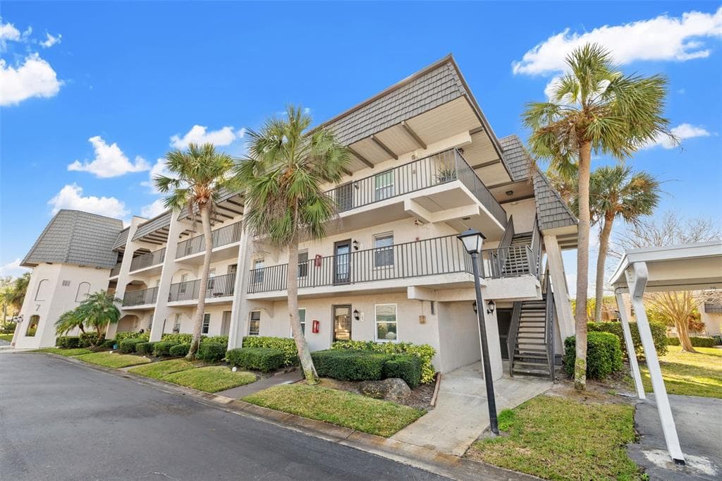 716 CORDOVA GREEN SEMINOLE, FL 33777