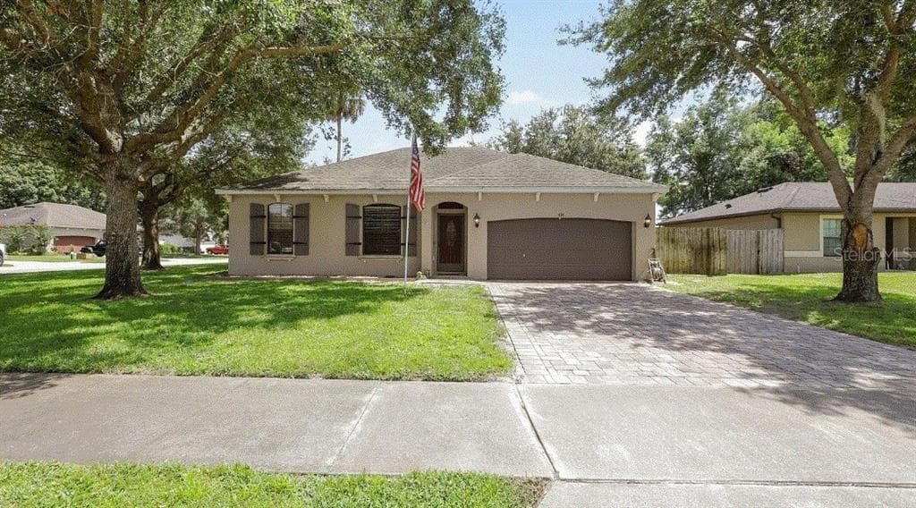 416 COUNTRY VIEW CIRCLE DELAND, FL 32720