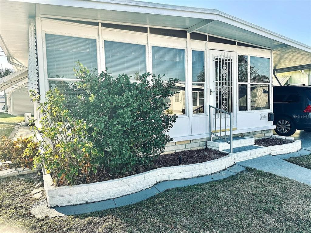 2000 E BAY DRIVE UNIT 112 LARGO, FL 33771
