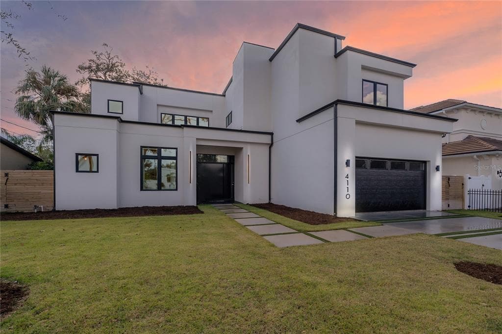 4110 W SWANN AVENUE TAMPA, FL 33609