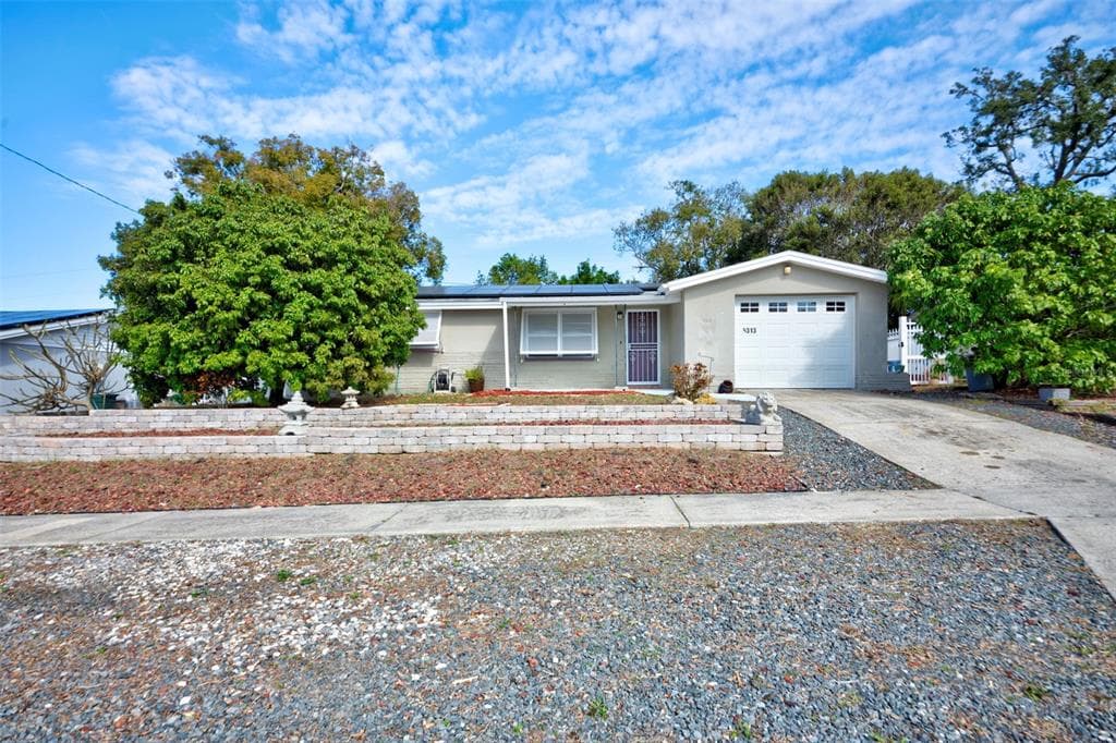 5313 BAROQUE DRIVE HOLIDAY, FL 34690