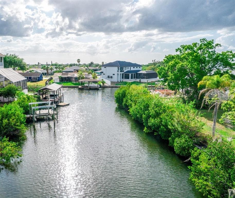 550 ESTUARY SHORE LANE APOLLO BEACH, FL 33572