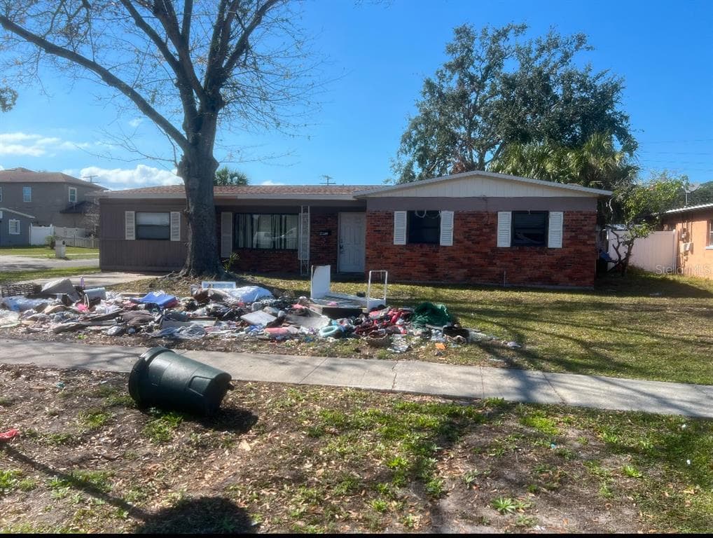 5602 LARIMER DRIVE TAMPA, FL 33615