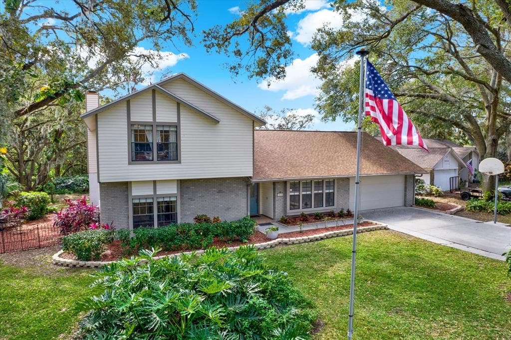 3030 AVALON TERRACE DRIVE VALRICO, FL 33596