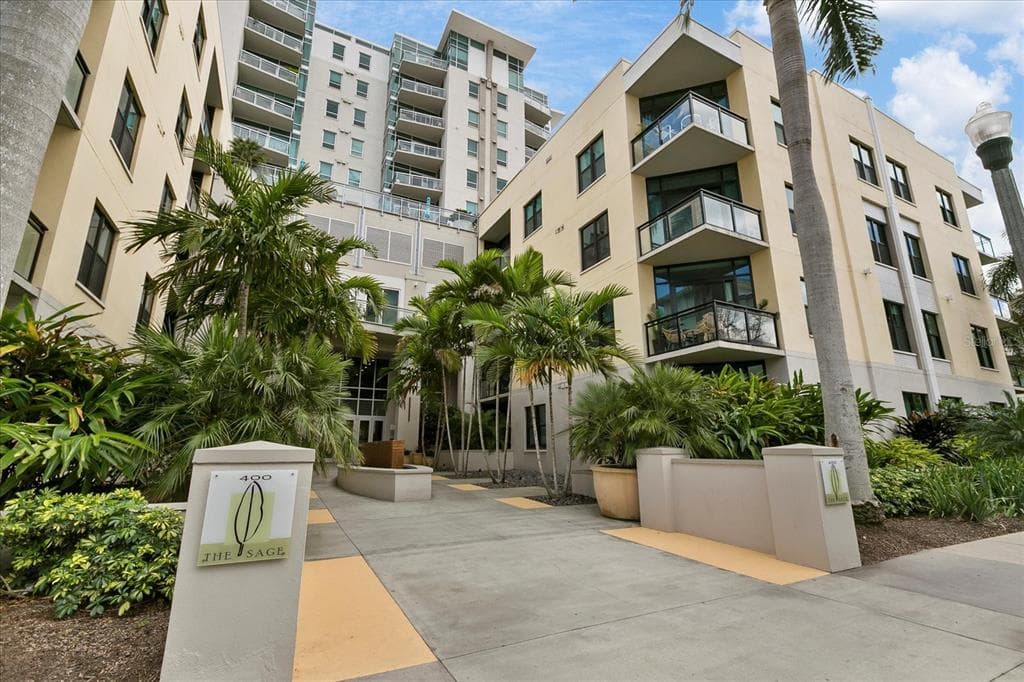 400 4TH AVENUE S UNIT 602 ST PETERSBURG, FL 33701
