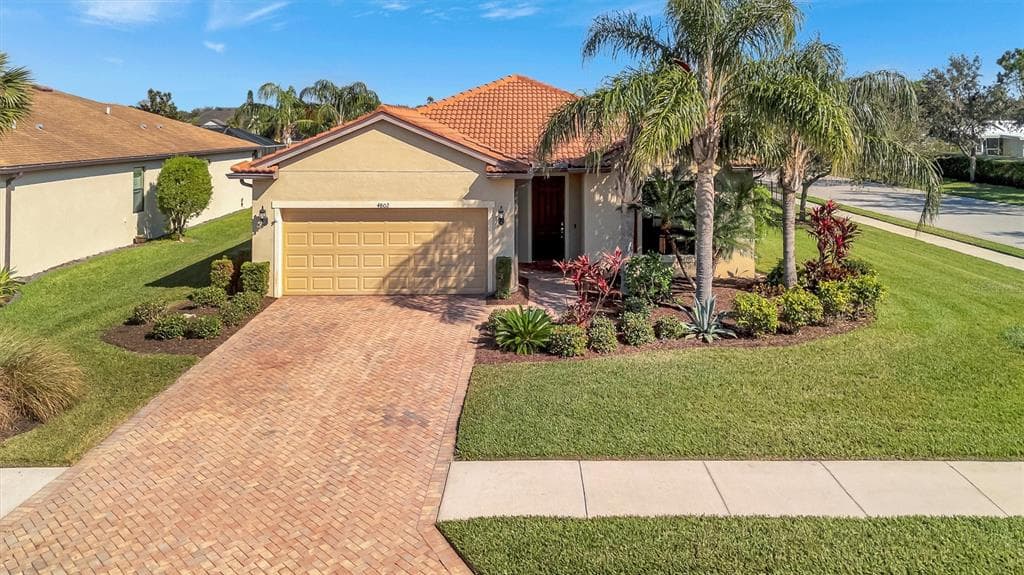 4802 68TH STREET CIRCLE E BRADENTON, FL 34203
