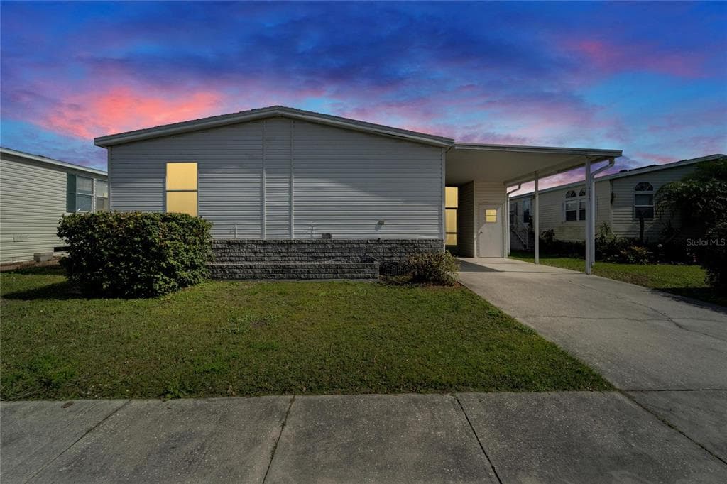 8351 FANTASIA PARK WAY RIVERVIEW, FL 33578