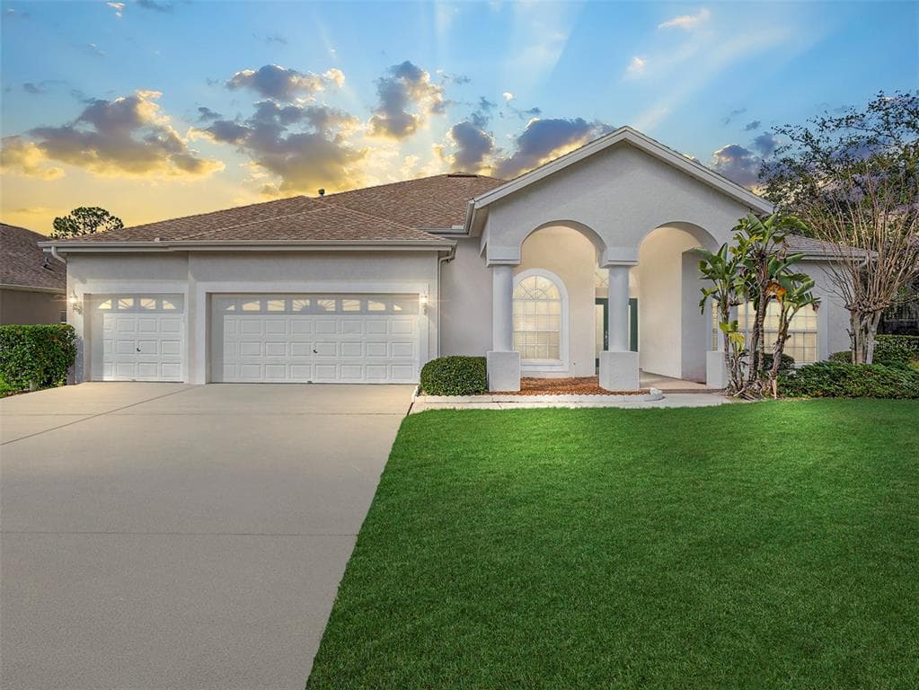 1545 DEERBOURNE DRIVE WESLEY CHAPEL, FL 33543