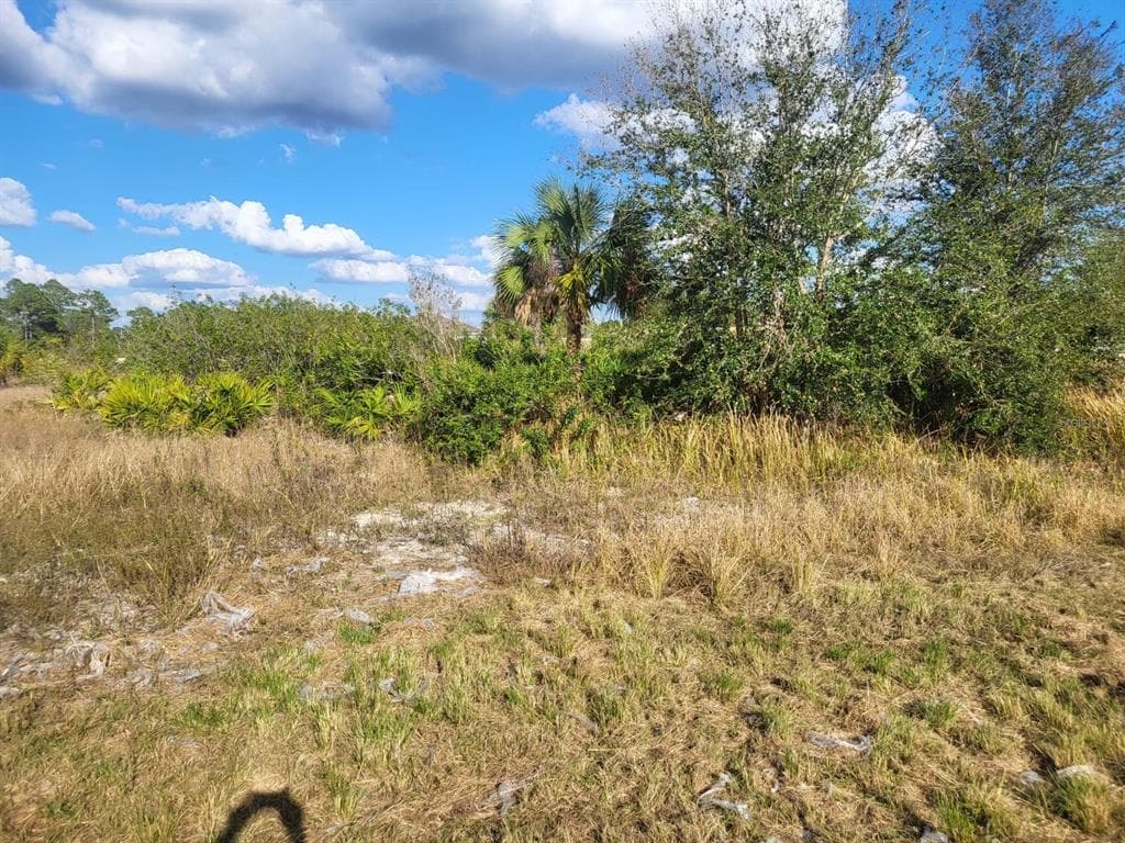 2602 KAREN CIRCLE LEHIGH ACRES, FL 33971