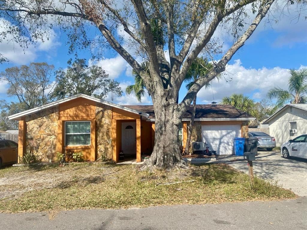10107 LAZY CREEK CT