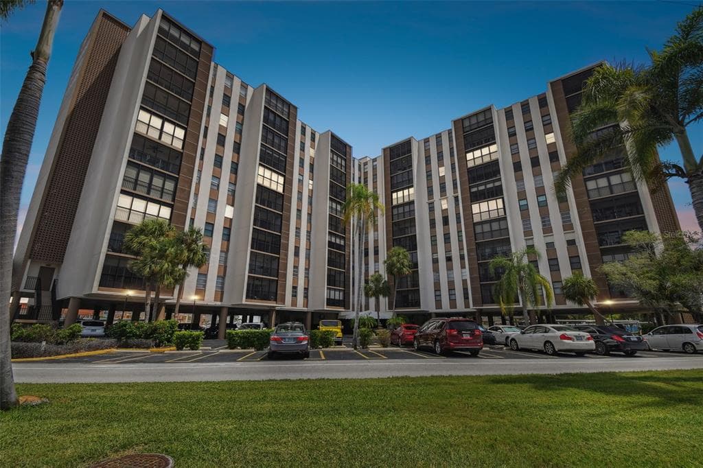 10355 PARADISE BOULEVARD UNIT 702 TREASURE ISLAND, FL 33706