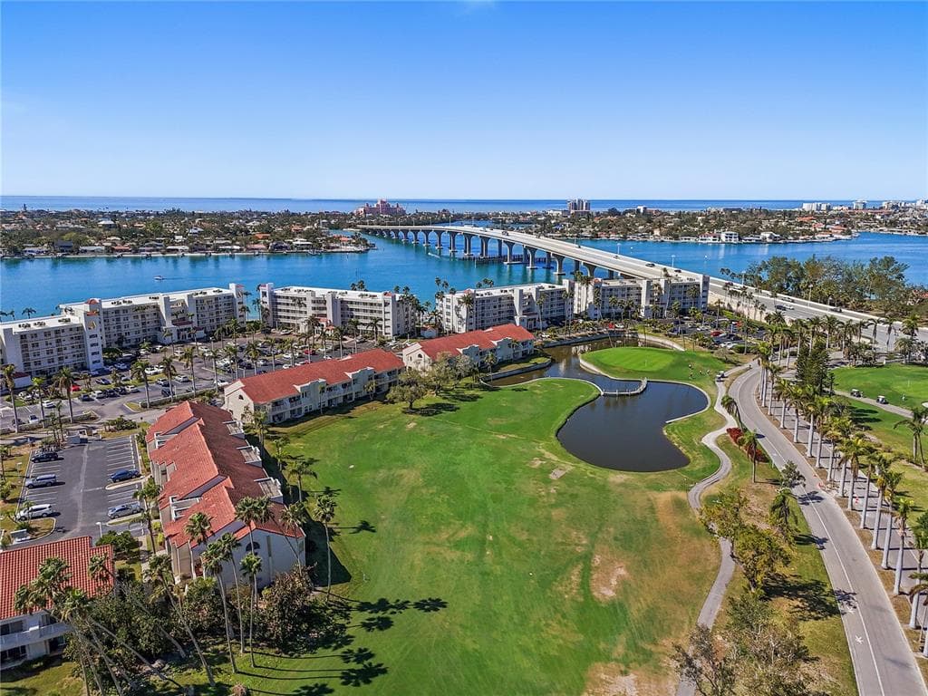 5900 BAHIA DEL MAR CIRCLE UNIT 237 ST PETERSBURG, FL 33715