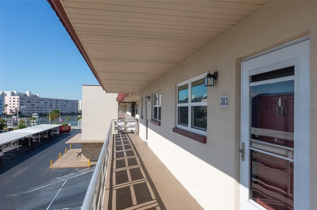 3010 59TH STREET S UNIT 303 GULFPORT, FL 33707