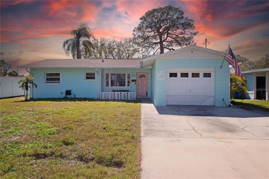 140 89TH AVENUE NE ST PETERSBURG, FL 33702
