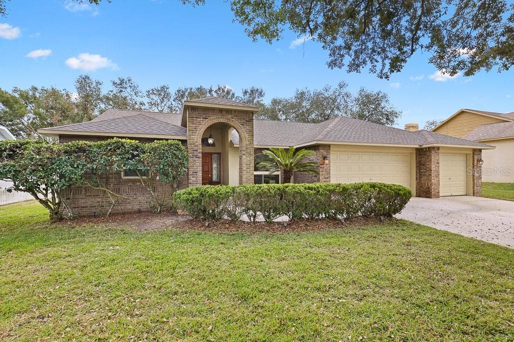 3917 APPLETREE DRIVE VALRICO, FL 33594