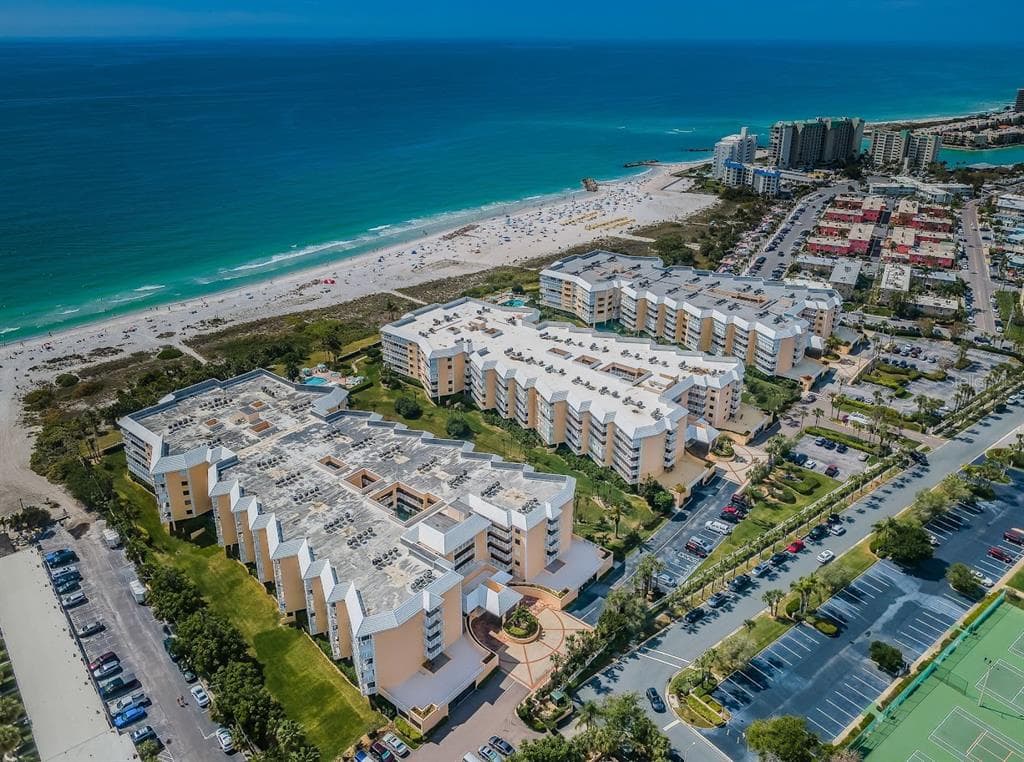 6500 SUNSET WAY UNIT 202 ST PETE BEACH, FL 33706