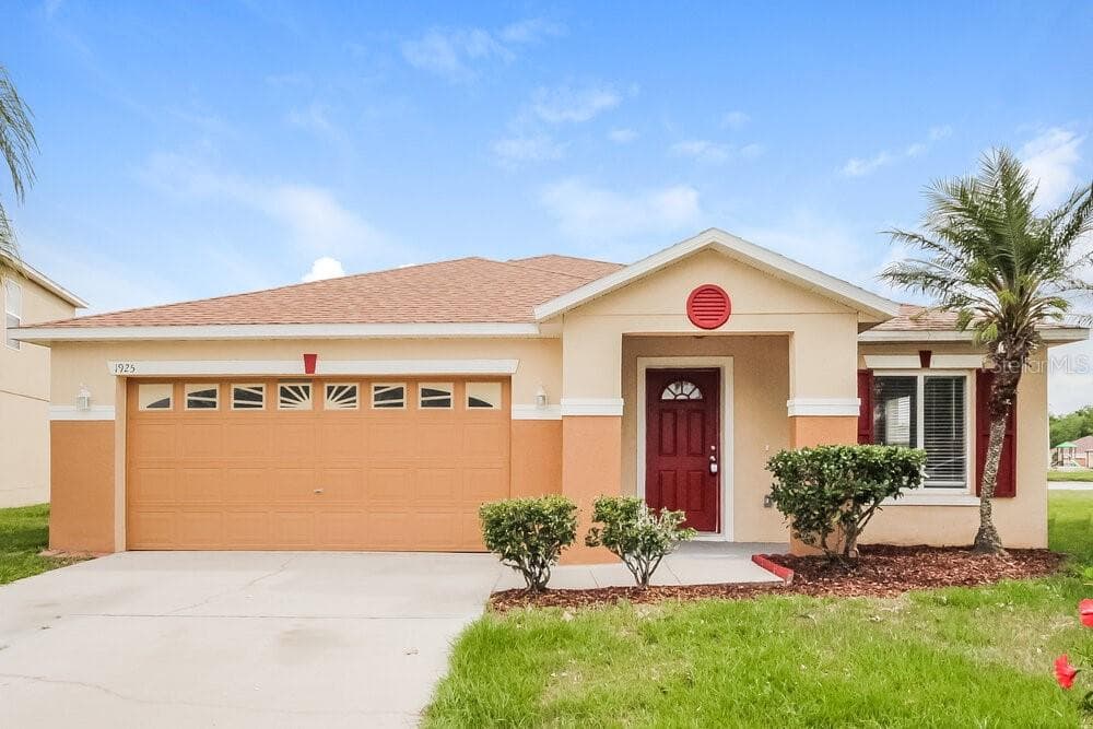 1925 KIMLYN CIRCLE KISSIMMEE, FL 34758