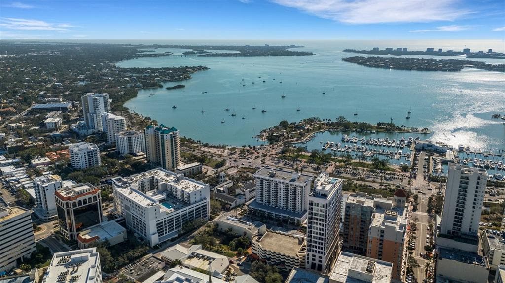 101 S GULFSTREAM AVENUE UNIT 7B SARASOTA, FL 34236