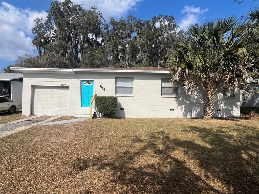 1116 E MAIN STREET LEESBURG, FL 34748