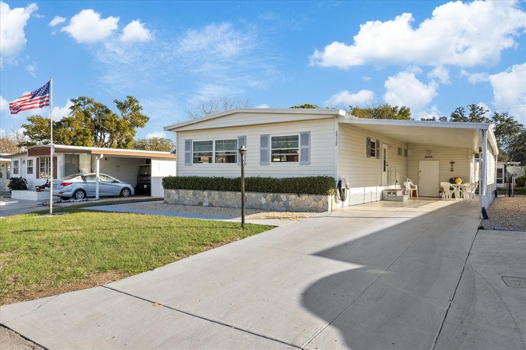 5732 COLUMBIA DRIVE NEW PORT RICHEY, FL 34652