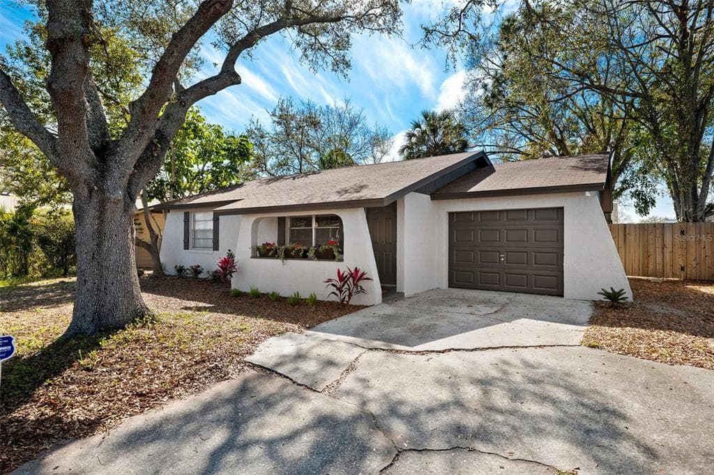 10108 HUNTERS POINT COURT