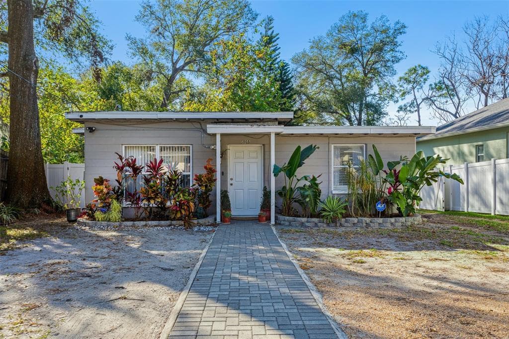 5808 N 16TH STREET TAMPA, FL 33610