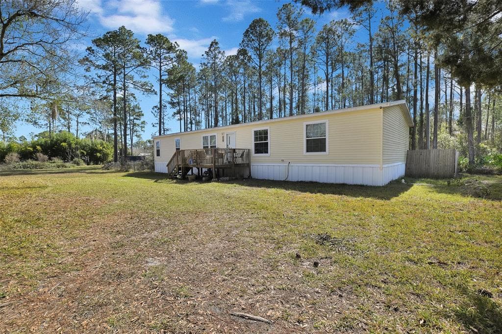24 LOIS AVENUE INGLIS, FL 34449