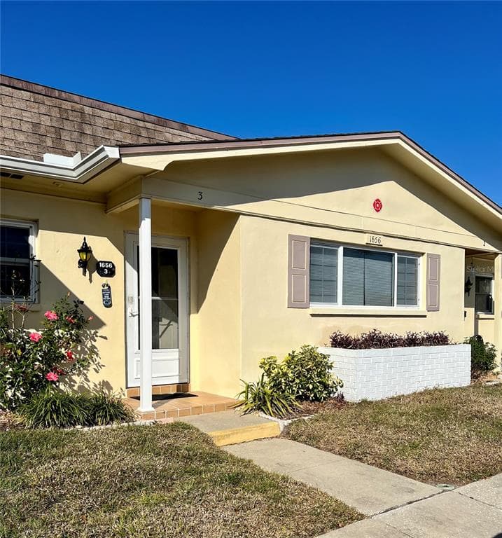 1656 S LAKE AVENUE UNIT 3 CLEARWATER, FL 33756