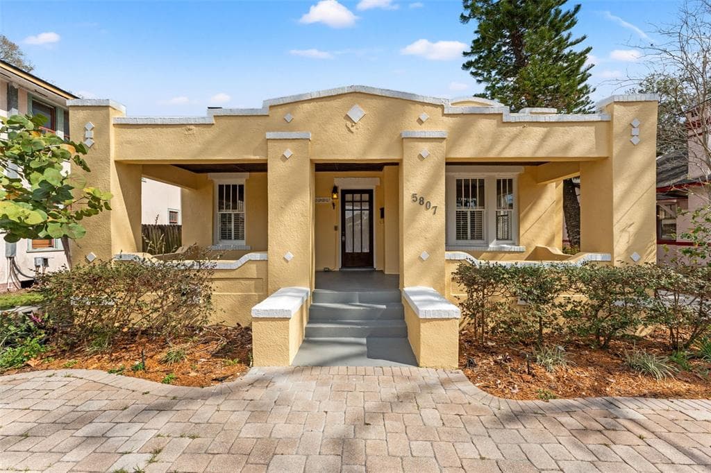 5807 N BRANCH AVENUE TAMPA, FL 33604