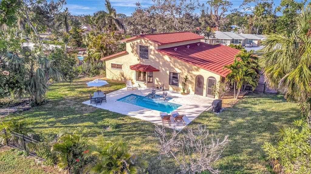 612 MONTEZUMA DRIVE BRADENTON, FL 34209