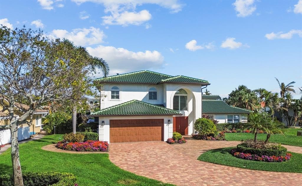 1930 KANSAS AVENUE NE ST PETERSBURG, FL 33703