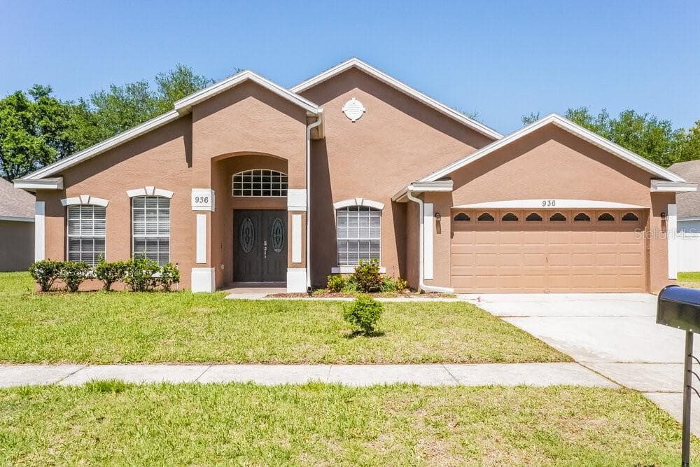 936 HAVERFORD DRIVE OCOEE, FL 34761