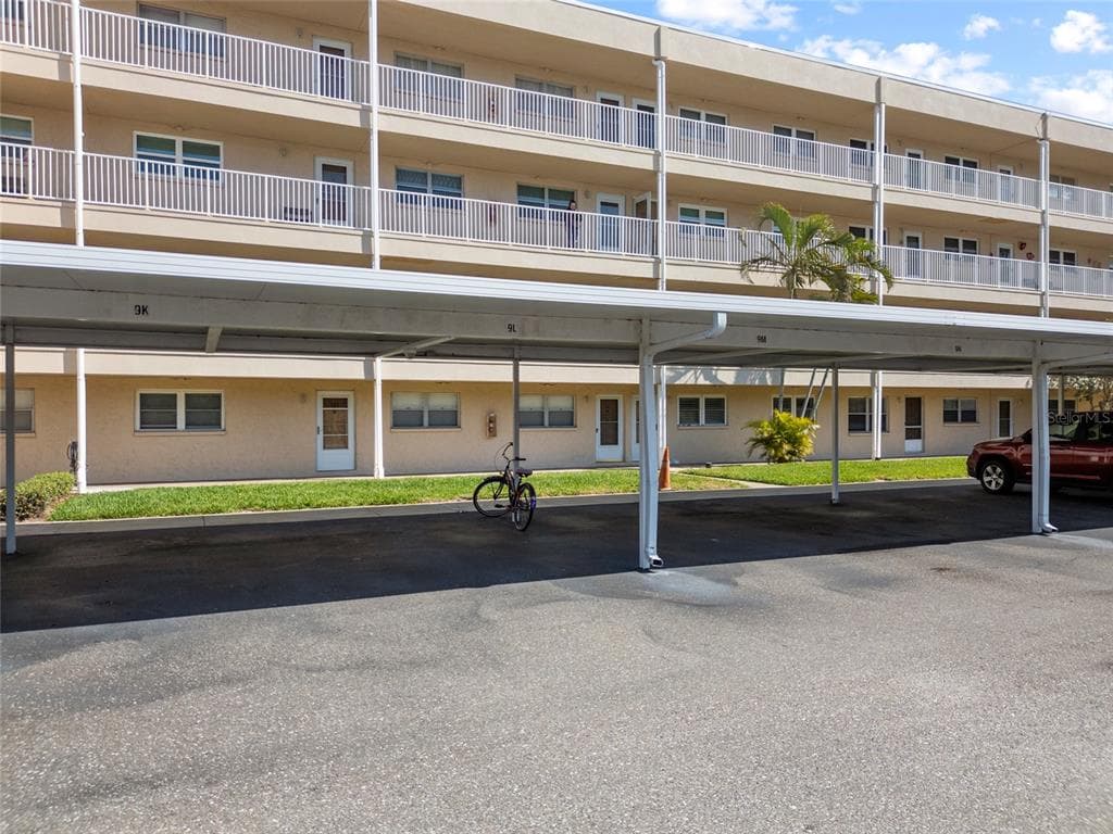 9950 62ND TERRACE N UNIT 203 ST PETERSBURG, FL 33708