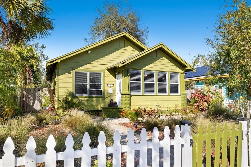 123 17TH AVENUE SE ST PETERSBURG, FL 33701