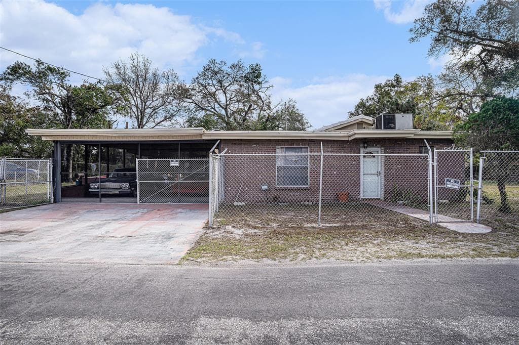 3817 N 54TH STREET TAMPA, FL 33619
