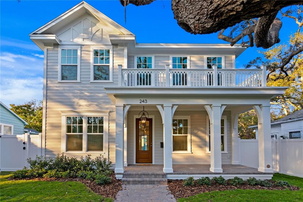 243 28TH AVENUE N ST PETERSBURG, FL 33704