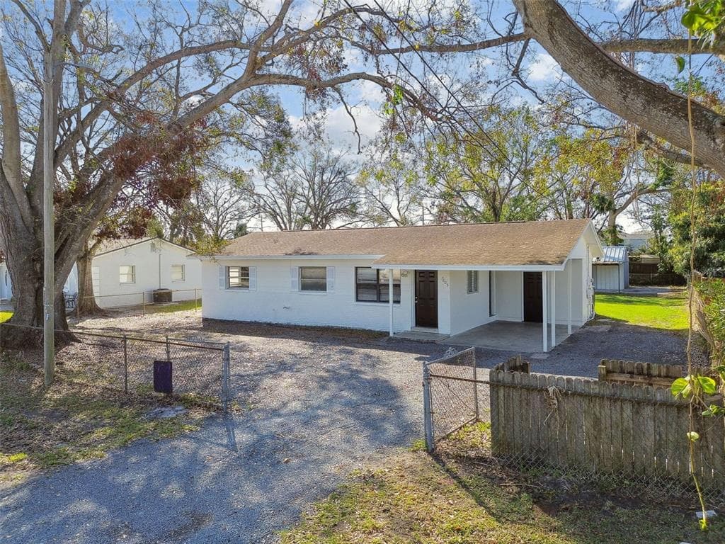 7605 35TH AVENUE S TAMPA, FL 33619