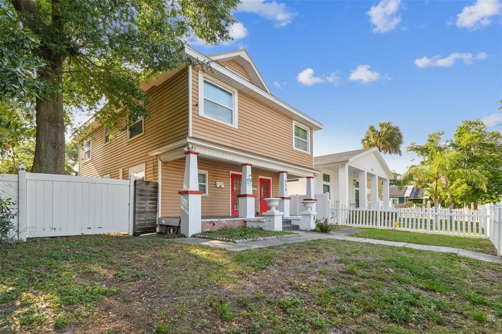 526 15TH STREET N