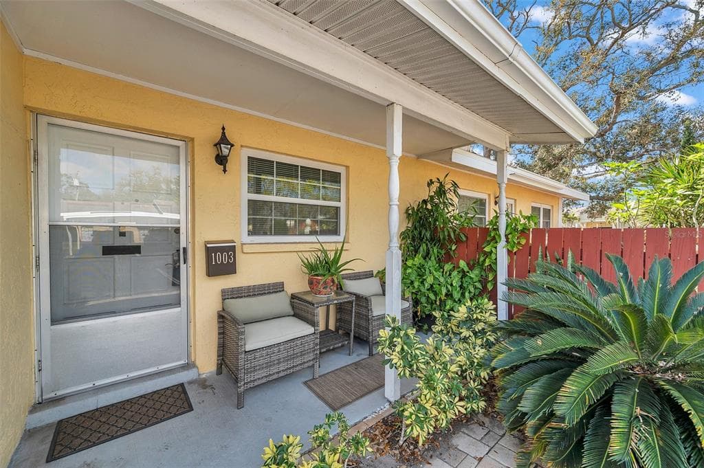 1003 DE SOTO DRIVE UNIT 2 DUNEDIN, FL 34698