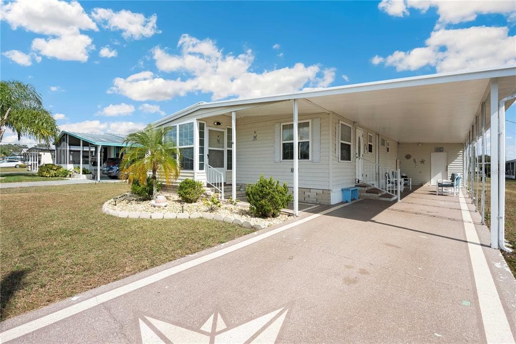 5238 MARY STREET ZEPHYRHILLS, FL 33542