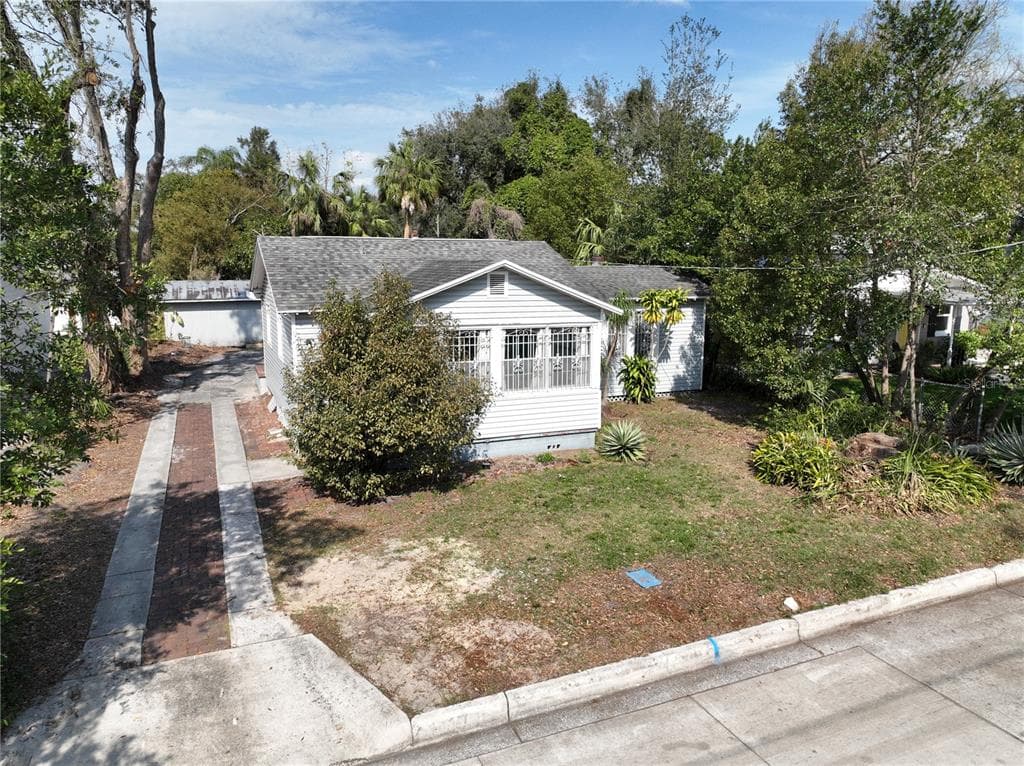 317 W LAMBRIGHT STREET TAMPA, FL 33604