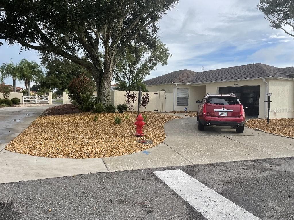 1353 LAJOLLA CIRCLE THE VILLAGES, FL 32159