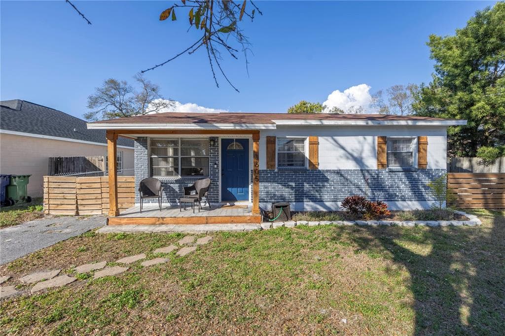 3605 W IOWA AVENUE TAMPA, FL 33611