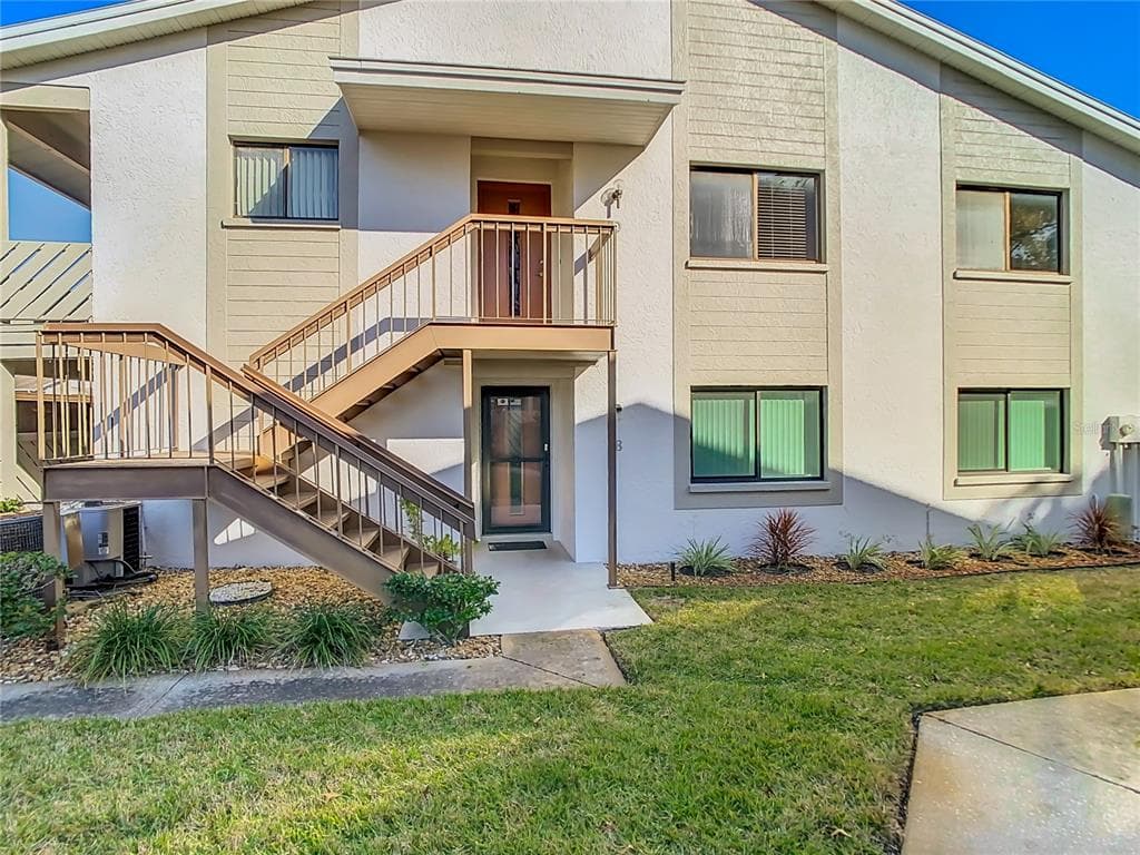 8024 FEATHER COURT UNIT D HUDSON, FL 34667