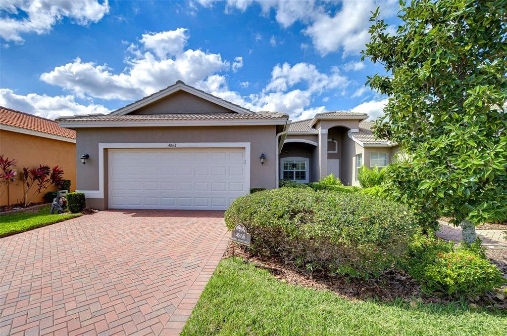 4868 MARBLE SPRINGS CIRCLE WIMAUMA, FL 33598