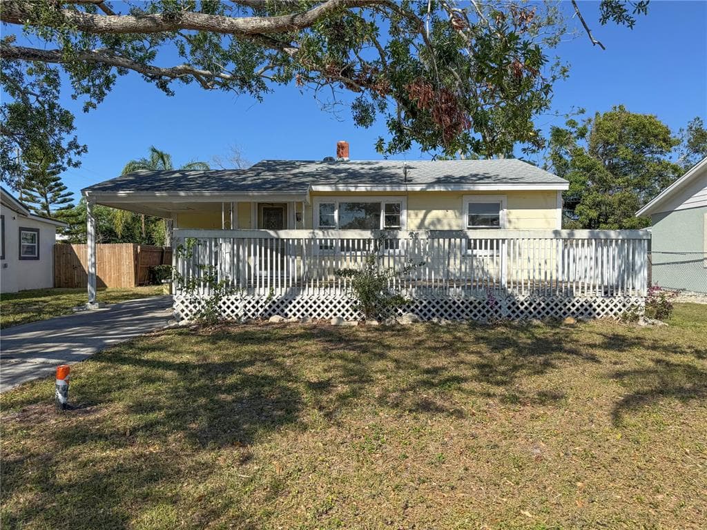 808 20TH AVENUE W BRADENTON, FL 34205